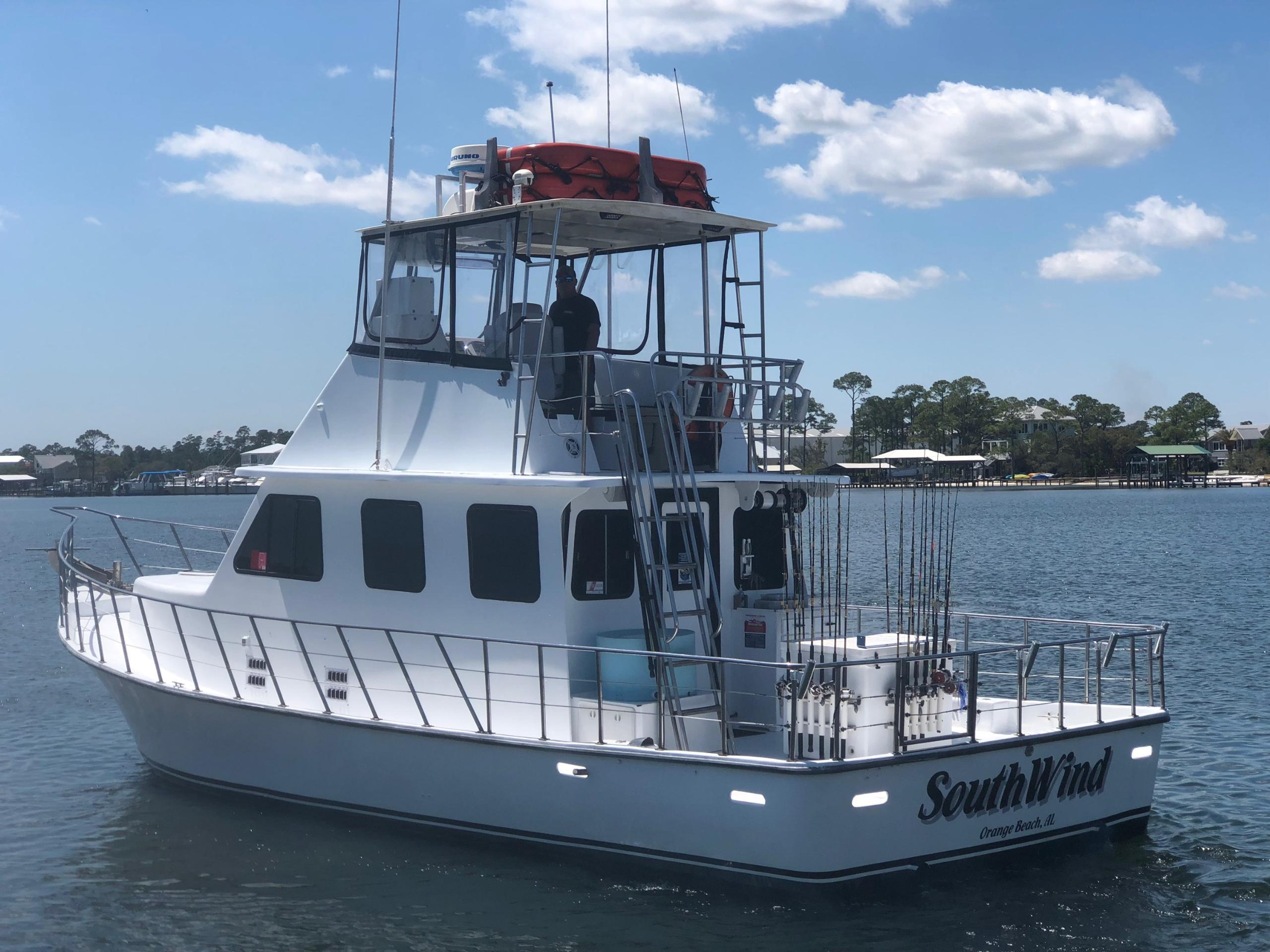South Wind | Zeke's Landing & Marina